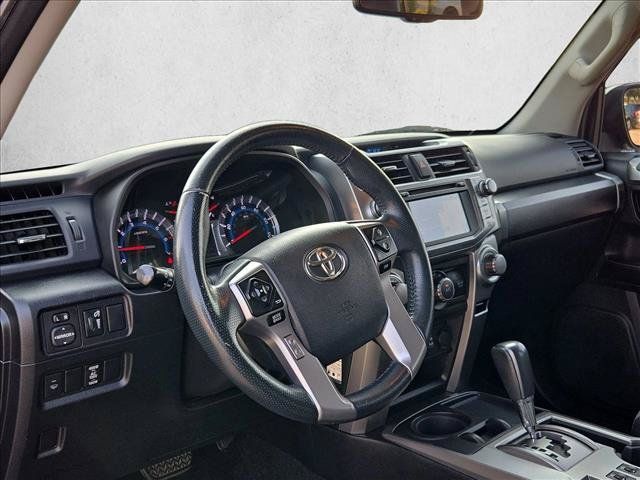 Used 2016 Toyota 4Runner SR5 Premium RWD image 9
