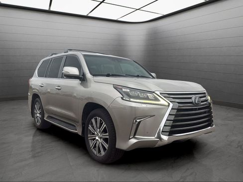 Used 2016 Lexus LX 570 4WD image 7