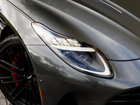 Used 2024 Aston Martin DB12 image 14