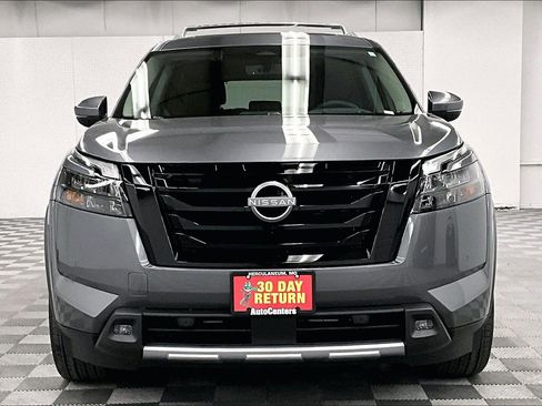 New 2025 Nissan Pathfinder Platinum w/ Lighting Package (N93) AWD/4WD image 16