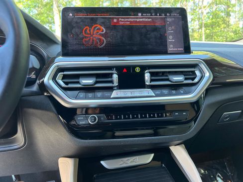 Used 2025 BMW X4 xDrive30i w/ Premium Package AWD/4WD image 29