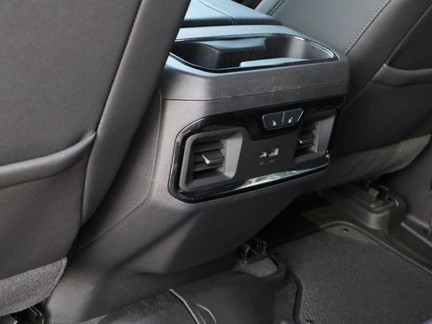 Certified 2025 GMC Sierra 1500 AT4 w/ AT4 Premium Package AWD/4WD image 26
