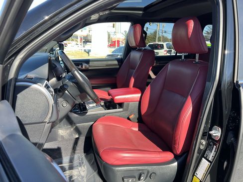 Used 2023 Lexus GX 460 Premium w/ Premium Package image 13