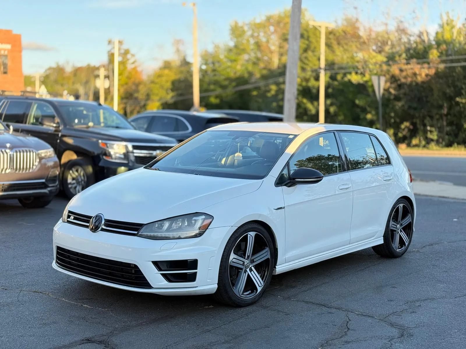 Used 2016 Volkswagen Golf R 4-Door AWD/4WD image 32