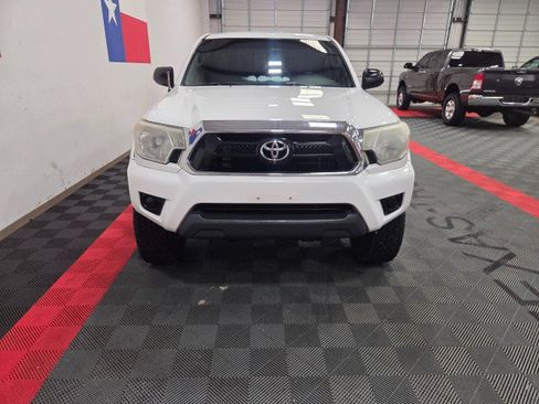 Used 2015 Toyota Tacoma PreRunner w/ SR5 Package image 5