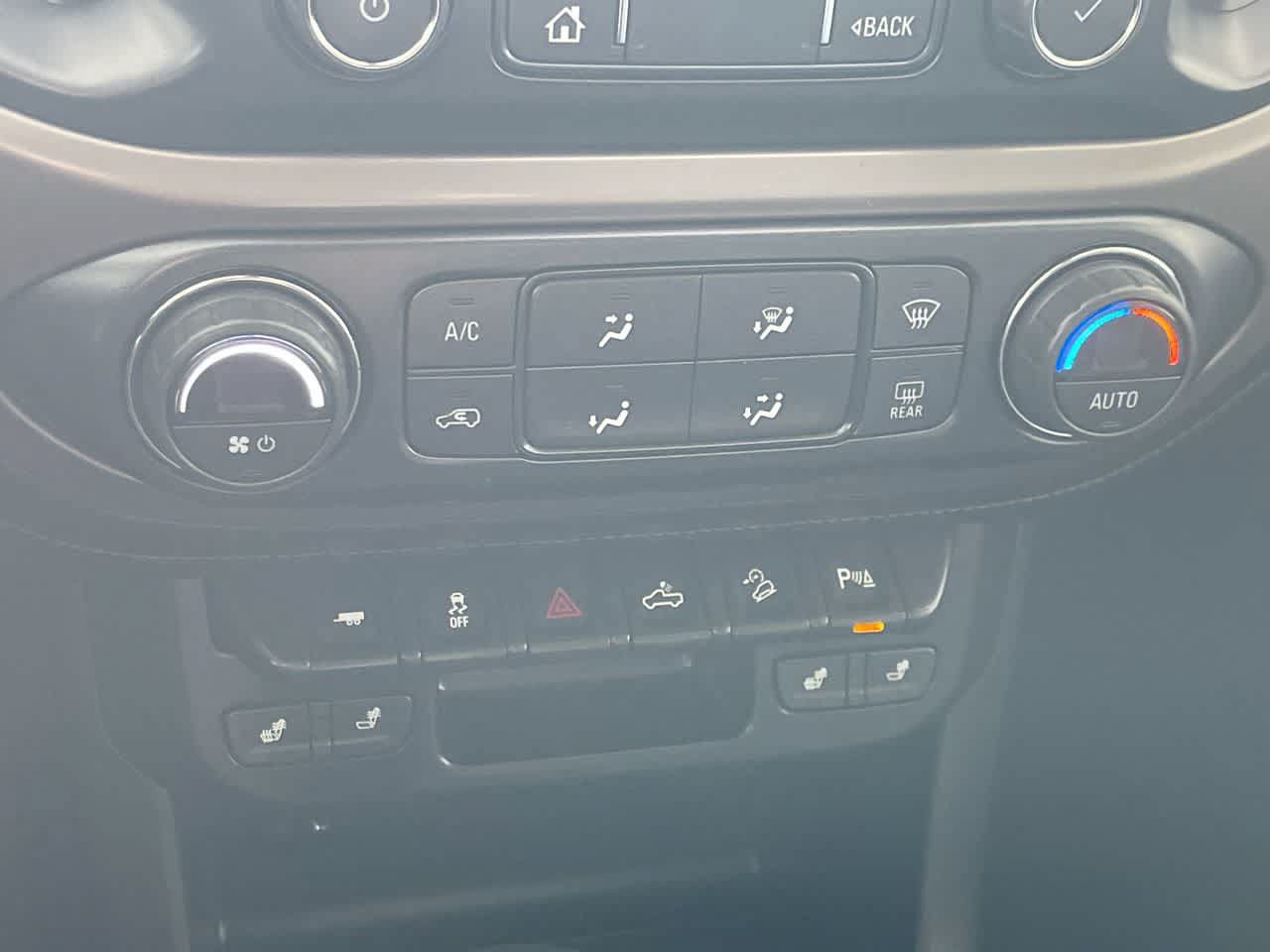 Used 2022 GMC Canyon AT4 w/ Trailering Package AWD/4WD image 19