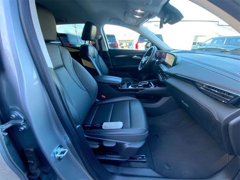 Used 2025 Buick Envision Preferred image 28