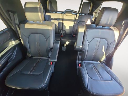 Used 2023 Ford Expedition Platinum AWD/4WD image 13