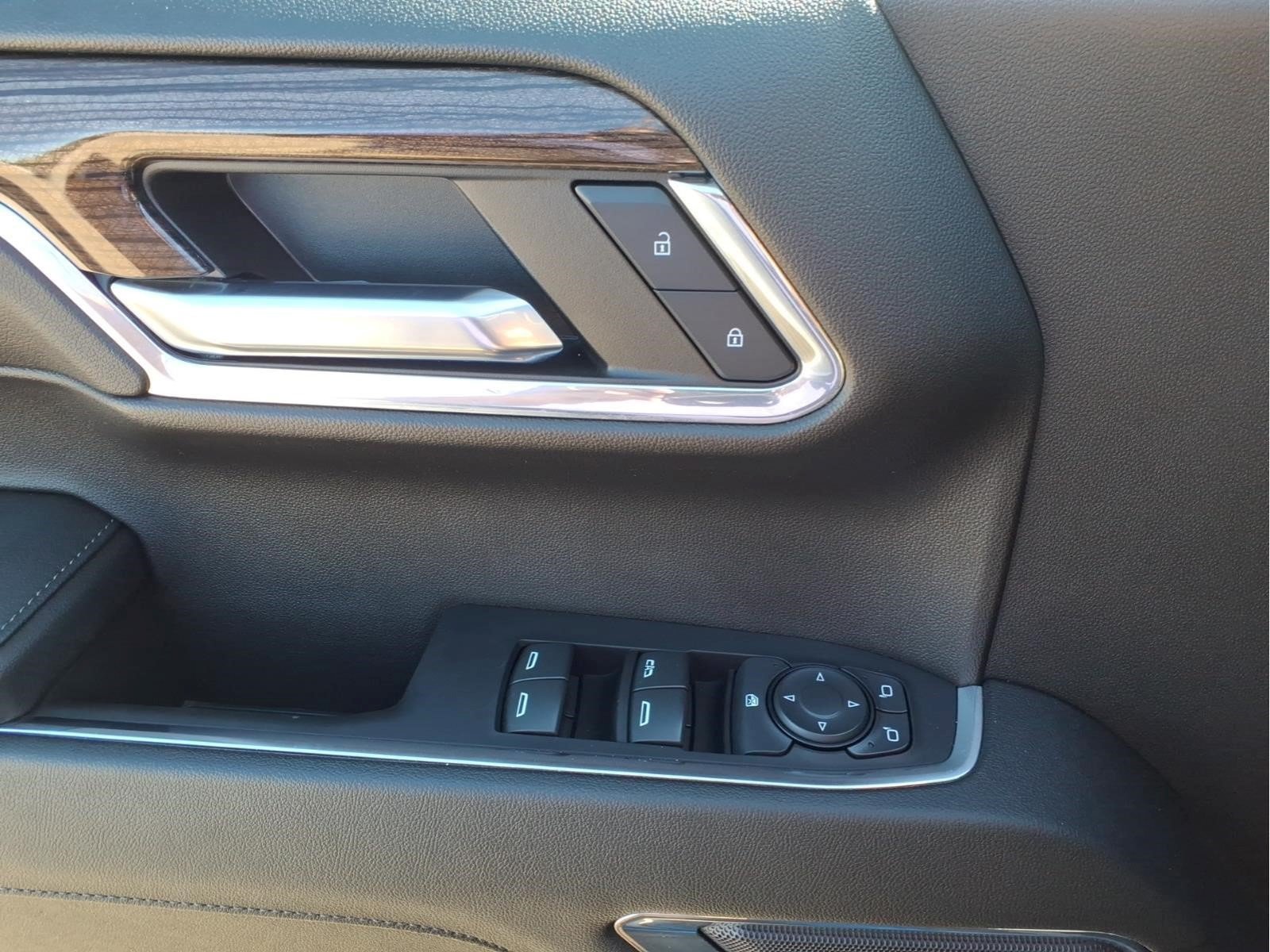 Used 2024 Chevrolet Silverado 1500 LT Trail Boss w/ Convenience Package II AWD/4WD image 26