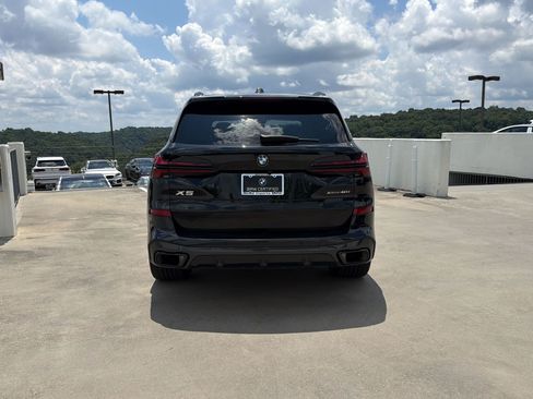 Used 2024 BMW X5 xDrive40i w/ M Sport Package AWD/4WD image 9