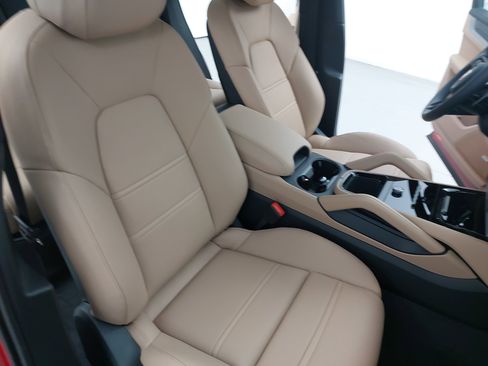 New 2026 Porsche Cayenne image 12