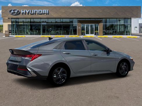 New 2026 Hyundai Elantra SEL Sport Premium image 8
