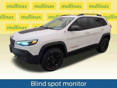 Used 2020 Jeep Cherokee Trailhawk image 14
