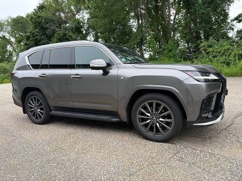 Used 2023 Lexus LX 600 F Sport w/ Accessory Package (P3) AWD/4WD image 6