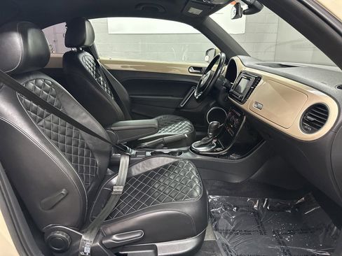 Used 2019 Volkswagen Beetle 2.0T Final Edition SEL image 23