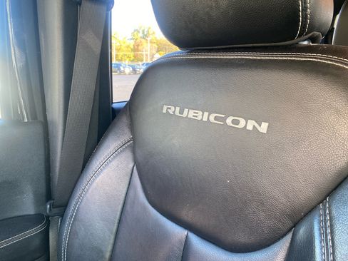 Used 2016 Jeep Wrangler Unlimited Rubicon image 20