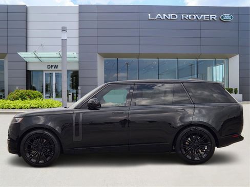 New 2026 Land Rover Range Rover Long Wheelbase SE image 3