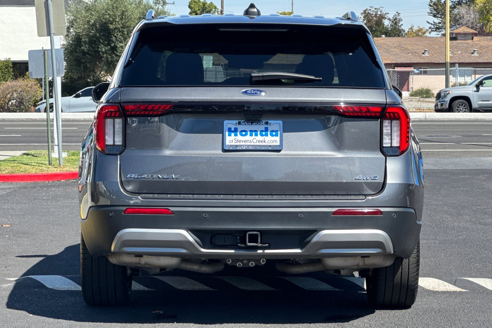 Used 2025 Ford Explorer Platinum w/ LUX Leather Package AWD/4WD image 10