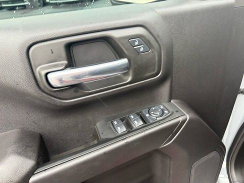 Used 2024 Chevrolet Silverado 1500 Custom Trail Boss w/ LPO, Dark Essentials Package image 17