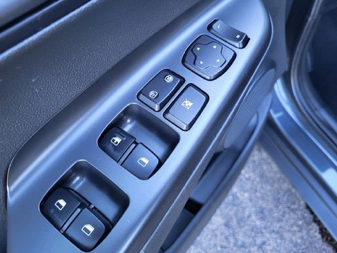 Used 2018 Hyundai Kona SE image 25