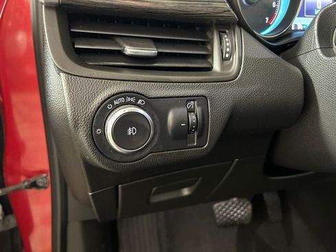 Used 2017 Buick Envision Essence FWD image 18