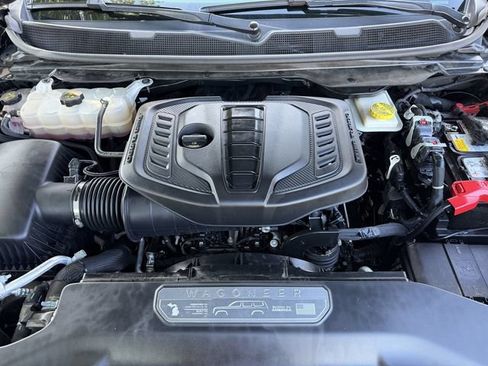 Used 2024 Jeep Wagoneer Series III AWD/4WD image 44