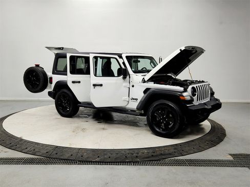 Used 2021 Jeep Wrangler Unlimited Sport image 9