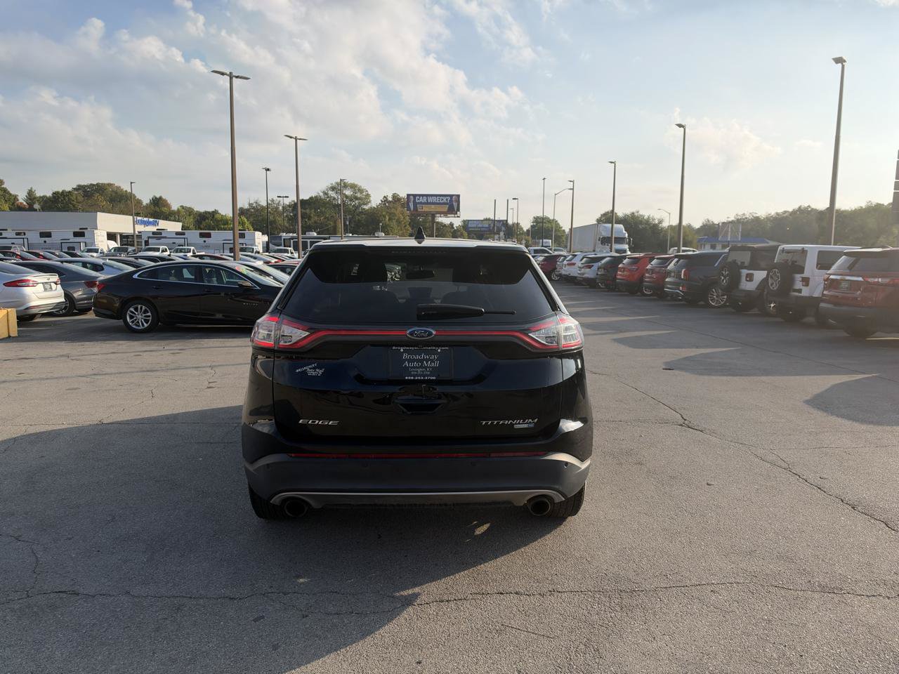Used 2016 Ford Edge Titanium AWD/4WD image 4