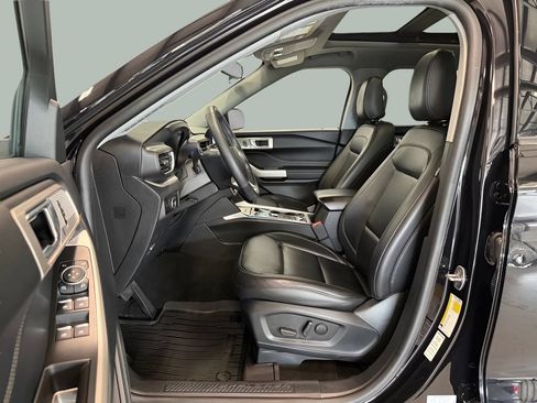 Certified 2024 Ford Explorer XLT w/ Equipment Group 202A AWD/4WD image 19