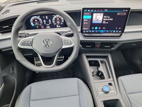 New 2026 Volkswagen Tiguan SE R-Line image 20