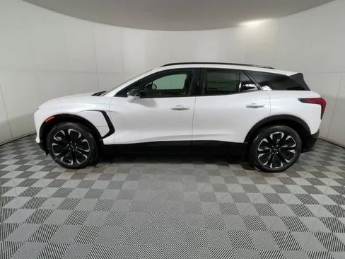 New 2025 Chevrolet Blazer EV RS image 6
