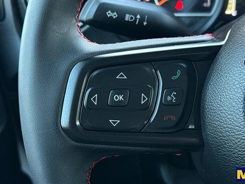 Used 2024 Jeep Wrangler Unlimited Rubicon w/ Technology Group image 27