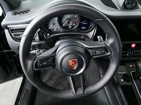 New 2026 Porsche Macan image 9