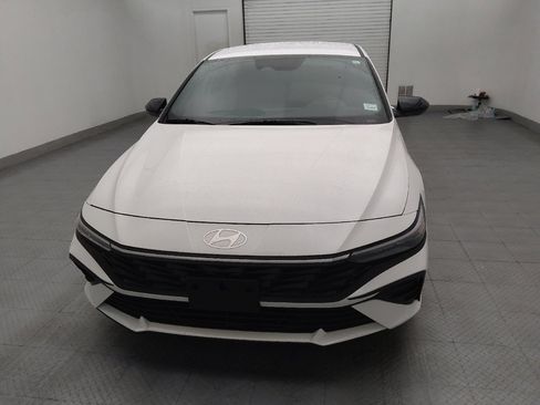 Used 2025 Hyundai Elantra Sport FWD image 15