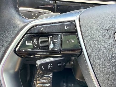 Used 2024 Audi Q8 e-tron Premium Plus w/ Premium Plus Package AWD/4WD image 36