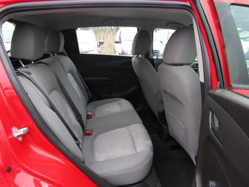 Used 2020 Chevrolet Sonic LT image 21