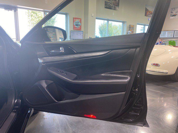 Used 2023 Nissan Maxima SV w/ Floor Mat Group FWD image 19