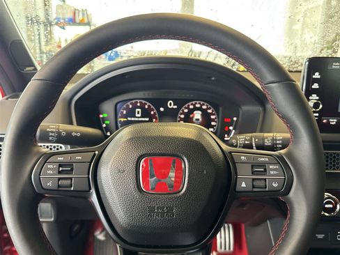 Used 2025 Honda Civic Type R image 18