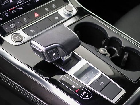Used 2023 Audi Q8 Premium Plus w/ Premium Plus Package AWD/4WD image 26