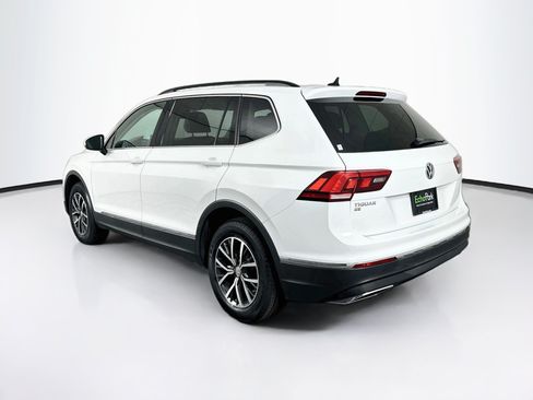 Used 2020 Volkswagen Tiguan SE w/ Panoramic Sunroof Package FWD image 5