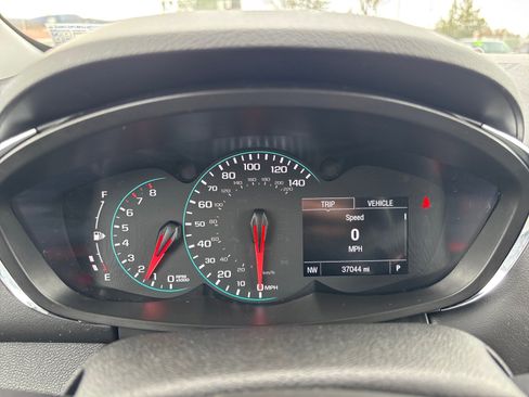 Used 2020 Chevrolet Trax LT w/ LT Convenience Package image 26