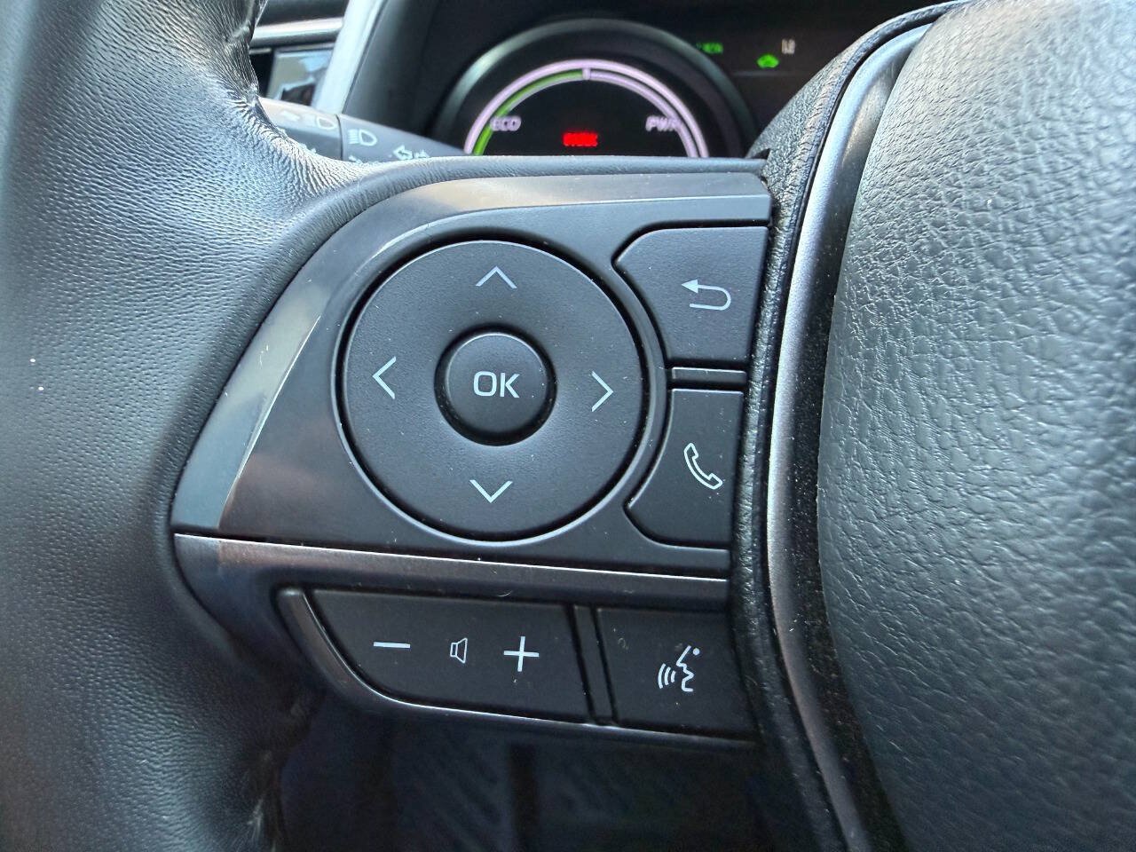 Used 2021 Toyota Camry XSE FWD image 38