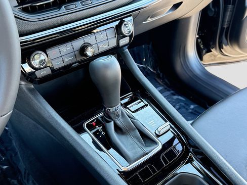 New 2026 Jeep Compass Latitude image 11