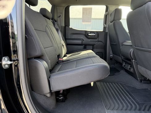 Used 2025 Chevrolet Silverado 1500 Custom image 18