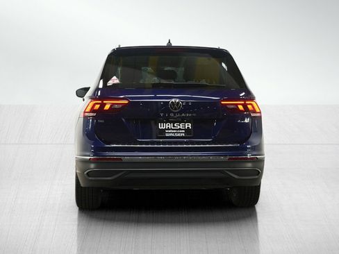 Used 2023 Volkswagen Tiguan SE image 4