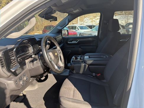 Used 2023 Chevrolet Silverado 1500 LT image 10
