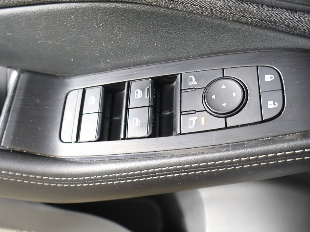 Used 2021 Nissan Rogue S AWD/4WD image 34