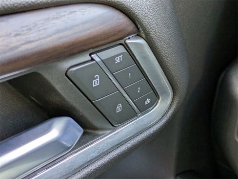 Used 2022 GMC Sierra 1500 SLT w/ SLT Premium Plus Package image 28