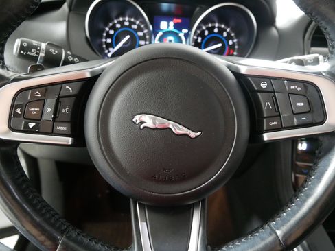 Used 2020 Jaguar F-PACE Prestige AWD/4WD image 25