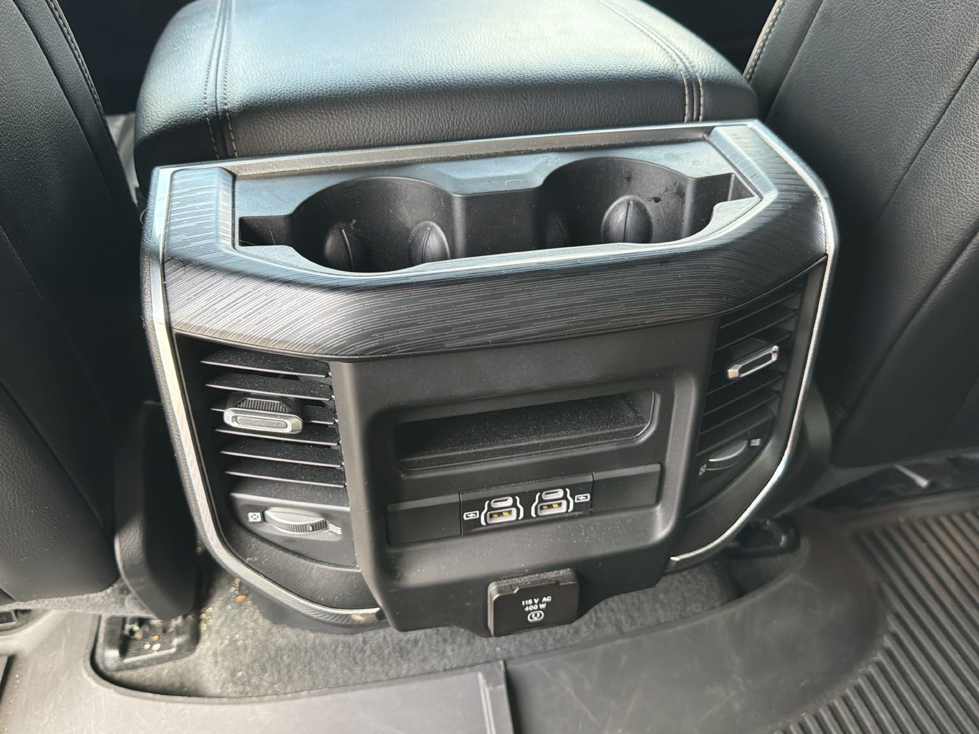 Used 2023 RAM 1500 Laramie AWD/4WD image 17